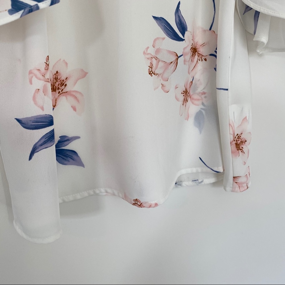 {Lush} Ruffle Cold Shoulder Top - Picture 13 of 15